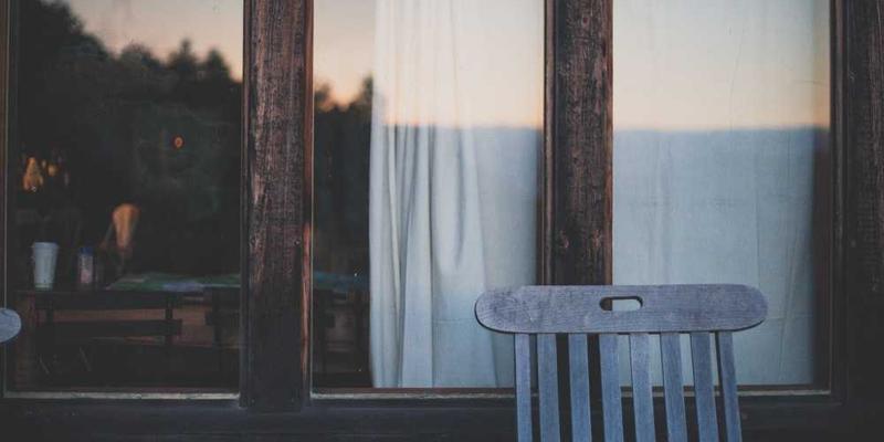 从核心驱动到文化符号：《最终幻想》系列水晶主题的流变与多元解读