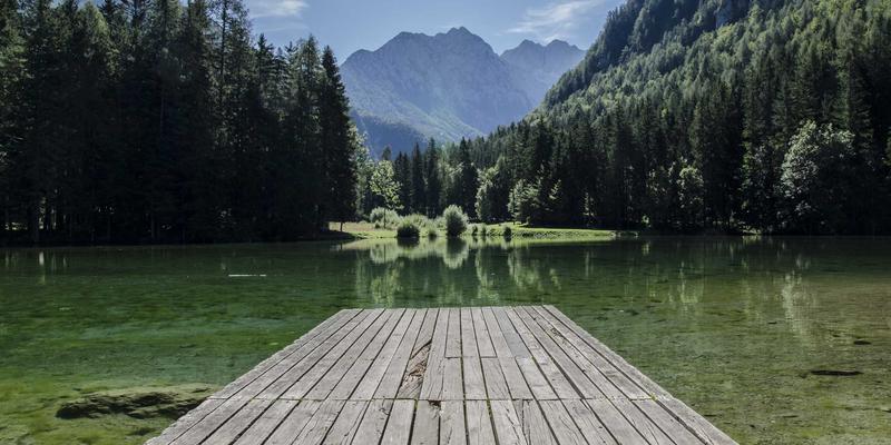 《最终幻想33》震撼发布:史克威尔艾尼克斯如何重新定义现代RPG?