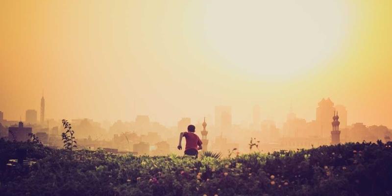 《最终幻想》隐藏BOSS全解析：历代超强挑战设计与玩家攻略文化